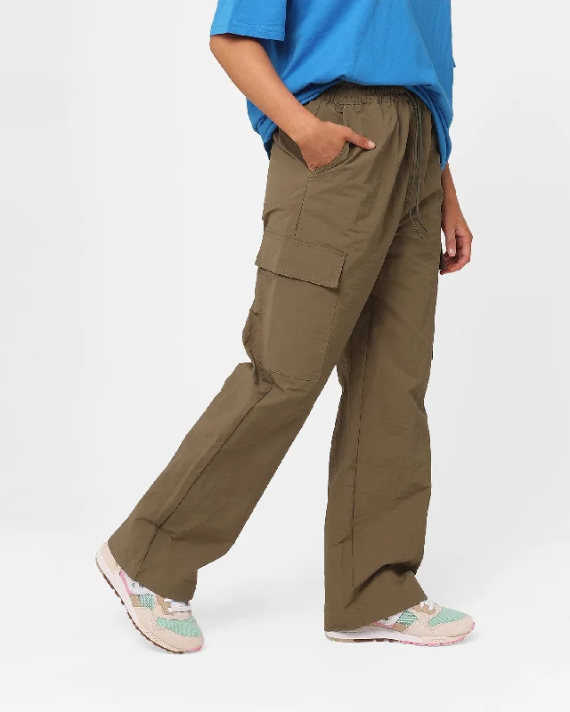 Stussy Women's Nylon Cargo Pants Dusty Green Trendy Wide-Leg Pants