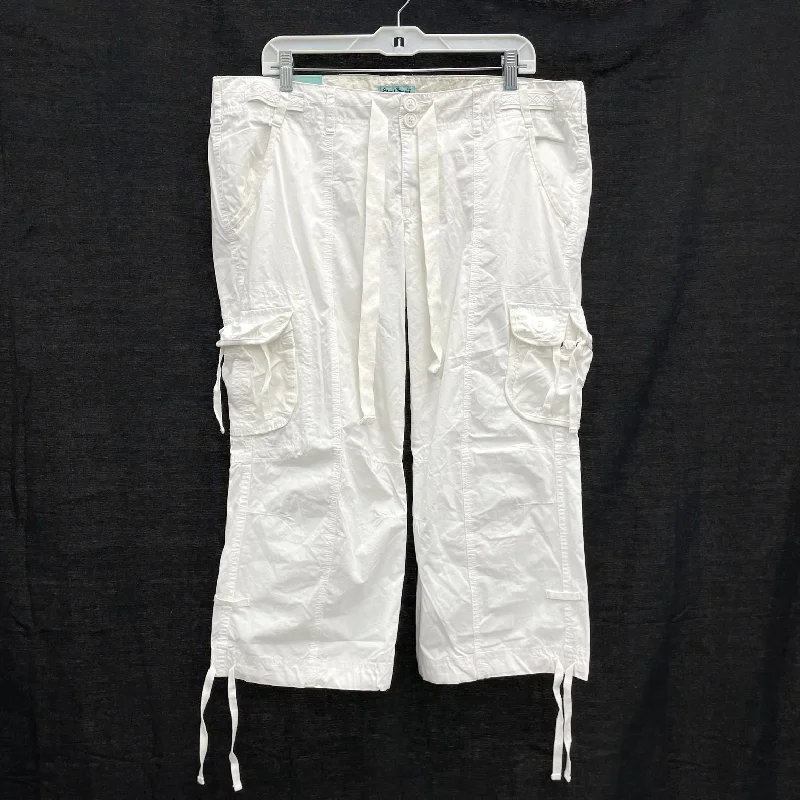 NWT Deadstock Wmns Y2k STEVE & BARRY'S 100% Cotton White Cargo Capri Pants Sz 16 Slim-Fit Khaki Pants