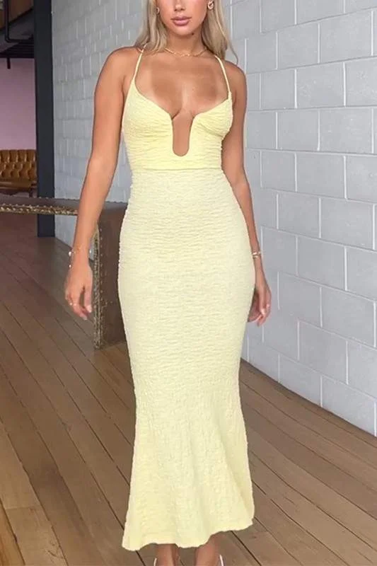 RUCHED TEXTURE MAXI DRESS Trendy V-Neck Maxi Dress