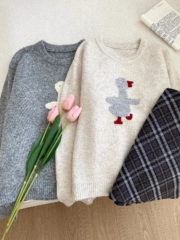 cartoon duck jacquard round neck soft long-sleeved knitted sweater     S4692 Hooded Caped Shawl Collar